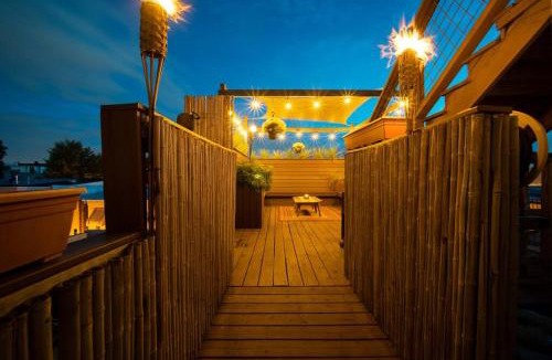 East Passyunk Crossing Apartment | Double Decker Roofdeck Gorgeous View in Passyunk