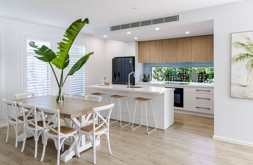 Dromana House | Double Delight - 4pm check out Sundays*