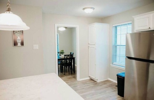 Jacksonville House | Double Diamond Rentals - Modern Home For Travelers
