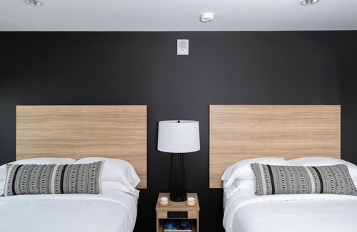 Rehoboth Beach Hotel | Double Double Studio | The Waypoint | Great for Groups Visiting the Beach