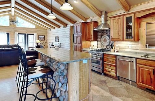 Alto House | Double Eagle Manor | Main & Guest Houses with Hot Tub!