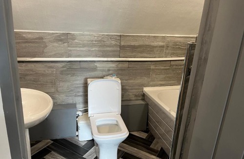 Sheffield House | Double En-suite bedroom