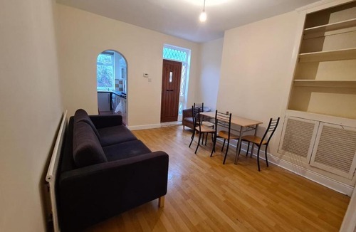 Sheffield House | Double En-suite bedroom