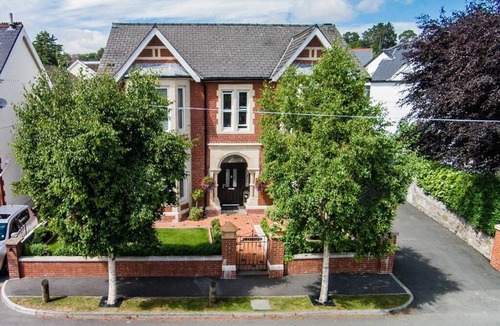 Park Apartment | Double-Ensuite Shower-Mountain View-Tudful Studio