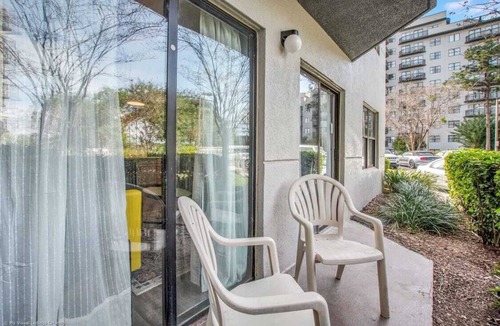 Southwest Orlando Condo | DOUBLE FLAT STUDIO - UNIVERSAL STUDIOS & INTERNATIONAL DRIVE