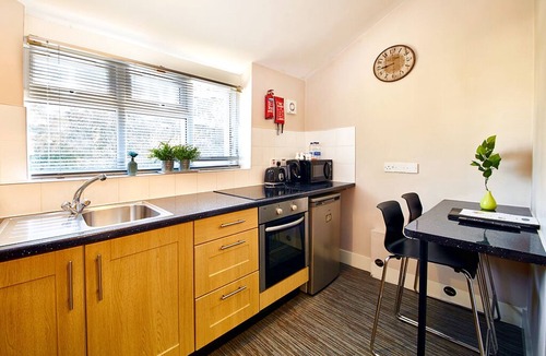 Seven Sisters Apartment | Double Luxury Studio Garden View 13