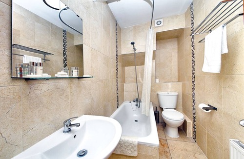 Seven Sisters Apartment | Double Luxury Studio Garden View 13