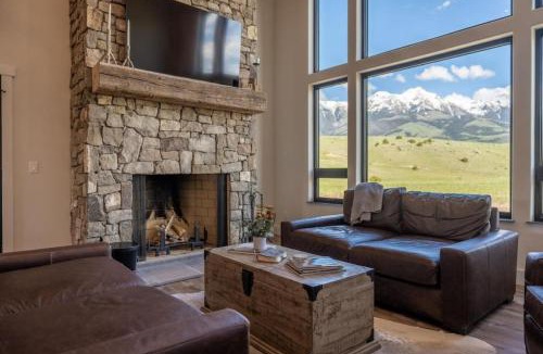 Pray House | Double MM Ranch