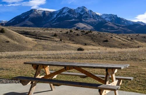 Pray House | Double MM Ranch