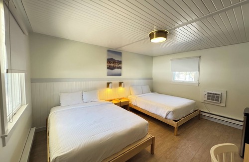 Lake Placid House | Double Queen Room - 2QD