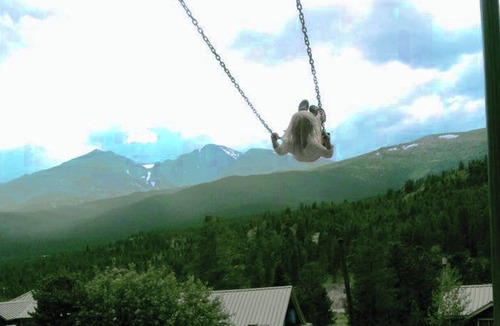 Estes Park Hotel | Double Queen Room - Twin Sisters View