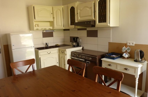 Saint-Thomas-de-Conac House | Double room accessible to disabled people