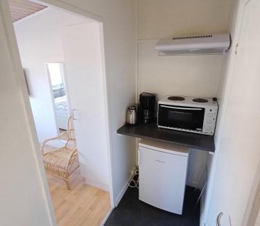 Norresundby Apartment | Double room 5 with Free Parking