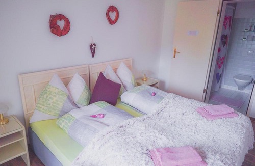 Darligen House | Double room, bathroom & parking by Interlaken