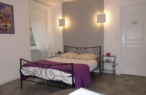 Saint-Affrique House | Double room-Comfort-Ensuite with Shower-2