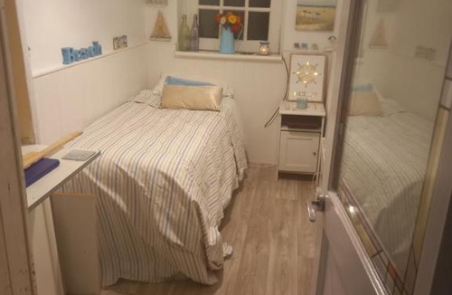 Glasgow Apartment | Double Room