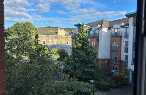Gifford Apartment | Double Room in Modern Holyrood Courtyard Development.