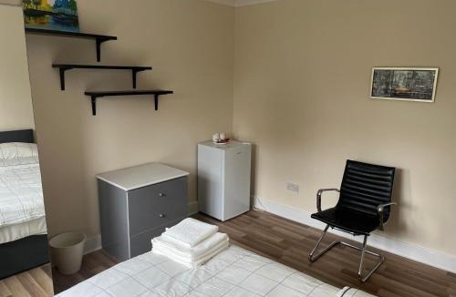 Preston House | Double room in Wembley