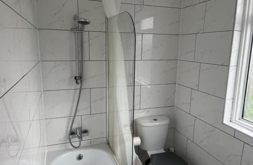 Preston House | Double room in Wembley