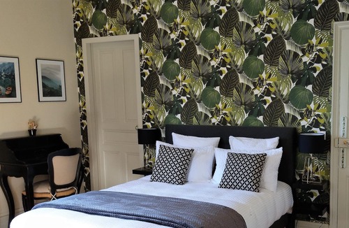 Labruguiere House | Double room-Oversized-Ensuite with Shower-Park view