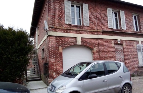 Villers-Cotterets Apartment | Double room with bathroom