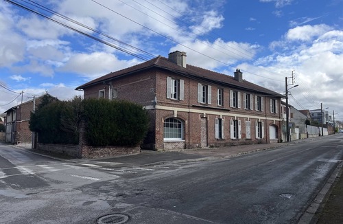 Villers-Cotterets Apartment | Double room with bathroom