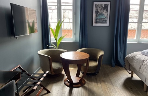 Villers-Cotterets Apartment | Double room with bathroom