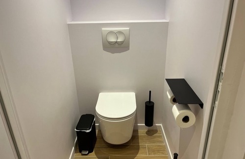 Villers-Cotterets Apartment | Double room with bathroom