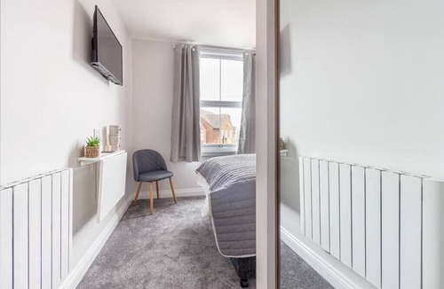 Grimley Apartment | Double Room with En-suite