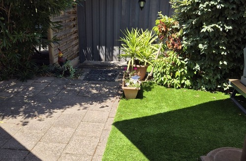 Crest Apartment | Double room with kitchen