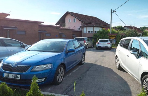 Rakovica Apartment | Double room with Terrace and Pool