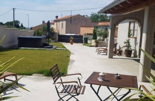 Loborika Apartment | Double room with terrace