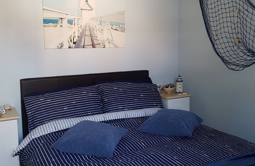 Chawton Ski Chalet | Double Sailor's Suite