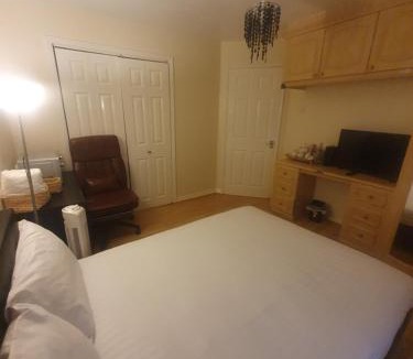 Thames House | Double size and Single room in Barking