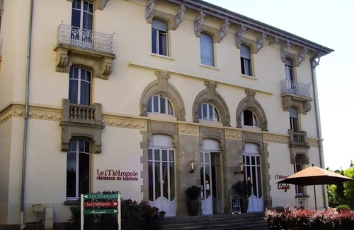 Luxeuil-les-Bains Apartment | Double studio 2 persons
