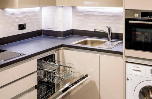 Sutton Central Apartment | Double Studio Near Sutton High School LON