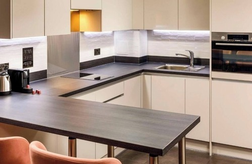 Sutton Central Apartment | Double Studio Near Sutton High School LON