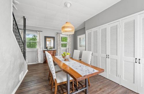 Kamm's Corners House | Double the Space for Large Groups Entire Duplex