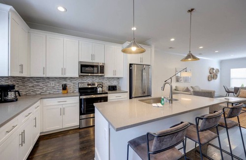 Charlotte Park Villa | Double Townhomes - Elegant Design - Big Groups