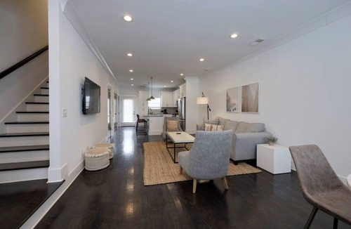 Charlotte Park Villa | Double Townhomes - Elegant Design - Big Groups