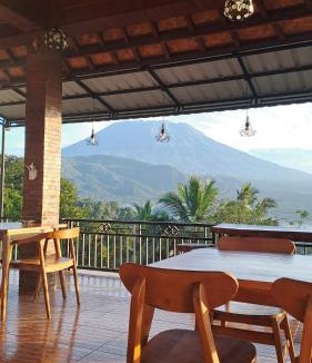 Tumbu Village Bed & Breakfast | Double view point sibetan