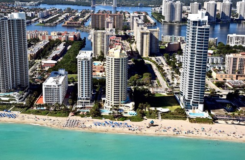 Sunny Isles Beach Hotel | DoubleTree by Hilton Ocean Point Resort - North Miami Beach