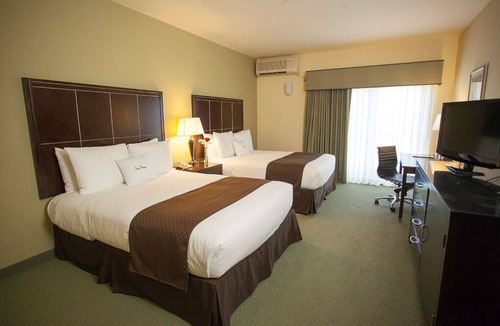 American Canyon Hotel | DoubleTree by Hilton Napa Valley - American Canyon