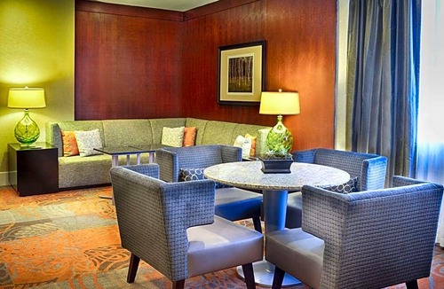 Norwalk Hotel | DoubleTree by Hilton Norwalk