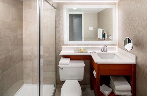 Thurston Hotel | DoubleTree by Hilton Ann Arbor North