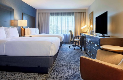 Roswell Hotel | DoubleTree by Hilton Atlanta - Roswell