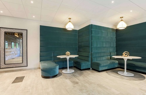 Swede Hill Hotel | DoubleTree by Hilton Austin - University Area