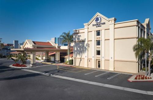 Buena Park Hotel | Doubletree by Hilton Buena Park