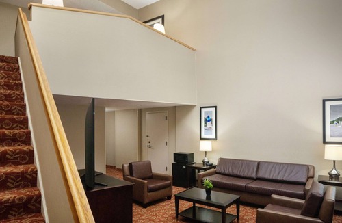 Cherry Hill Hotel | DoubleTree by Hilton Cherry Hill Philadelphia