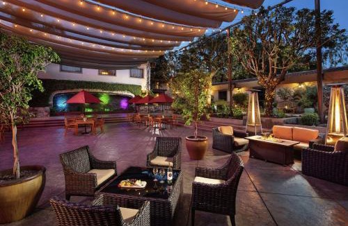 Claremont Hotel | DoubleTree by Hilton Claremont